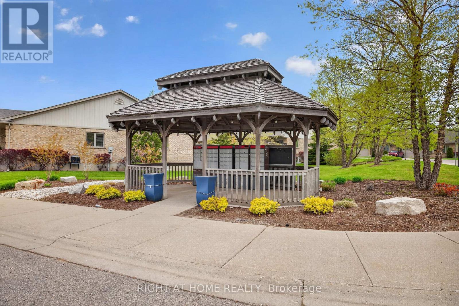 #21 2100 DENVIEW AVENUE - Image 40