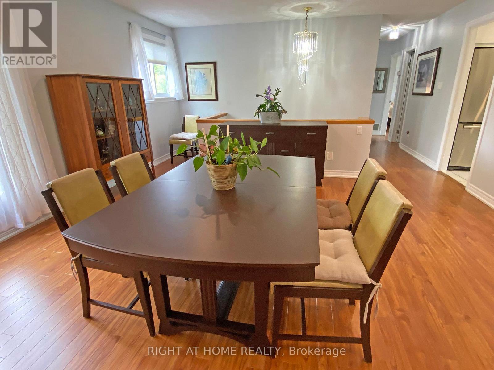 10 MUNRO STREET - 13