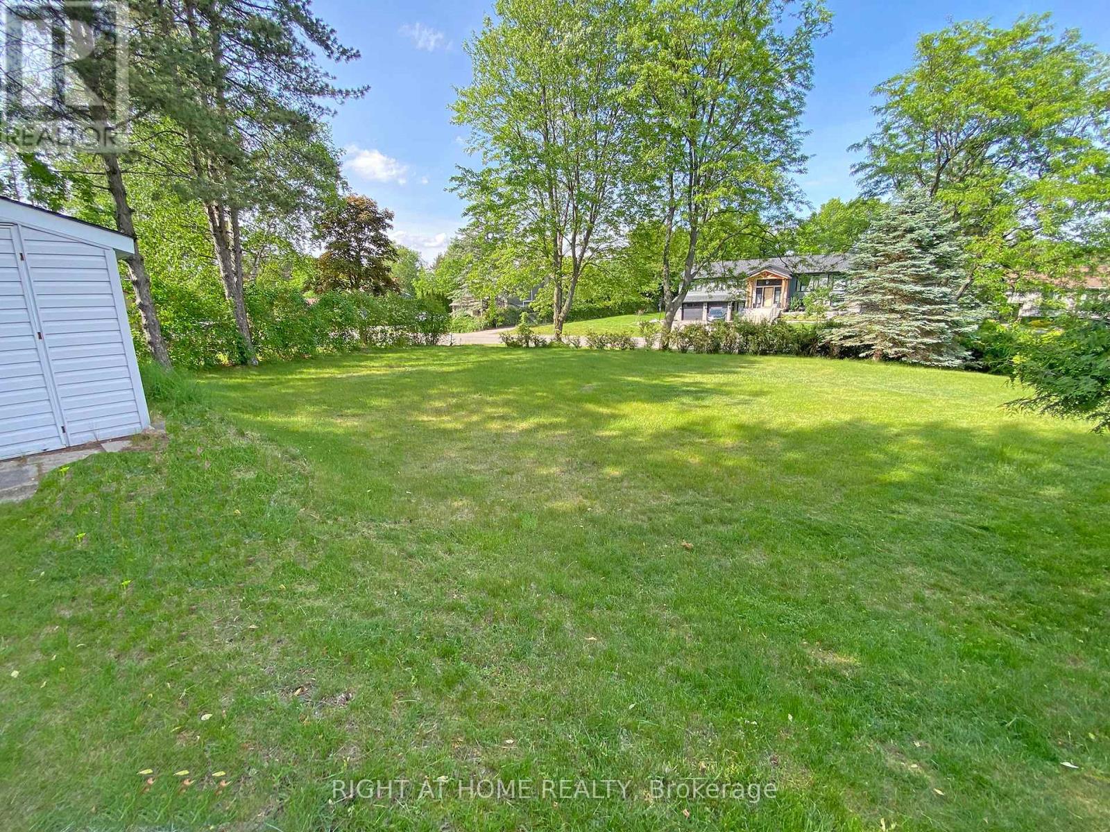 10 MUNRO STREET - 30