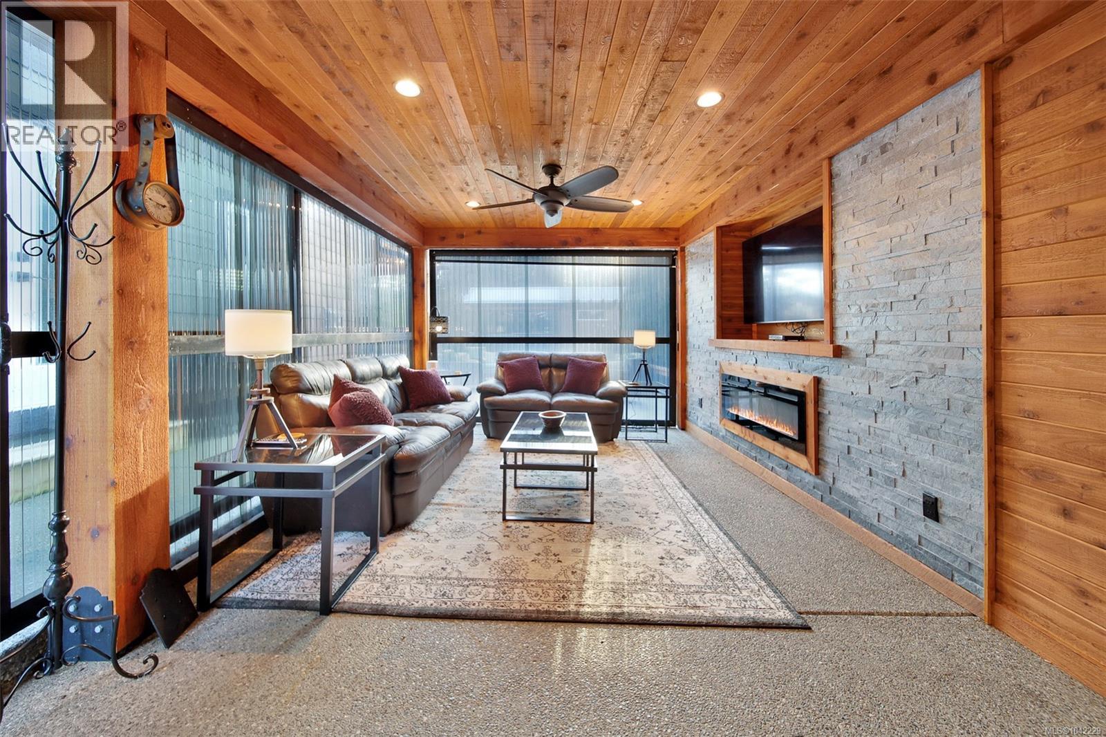 #27 10750 Central Lake Rd - 29