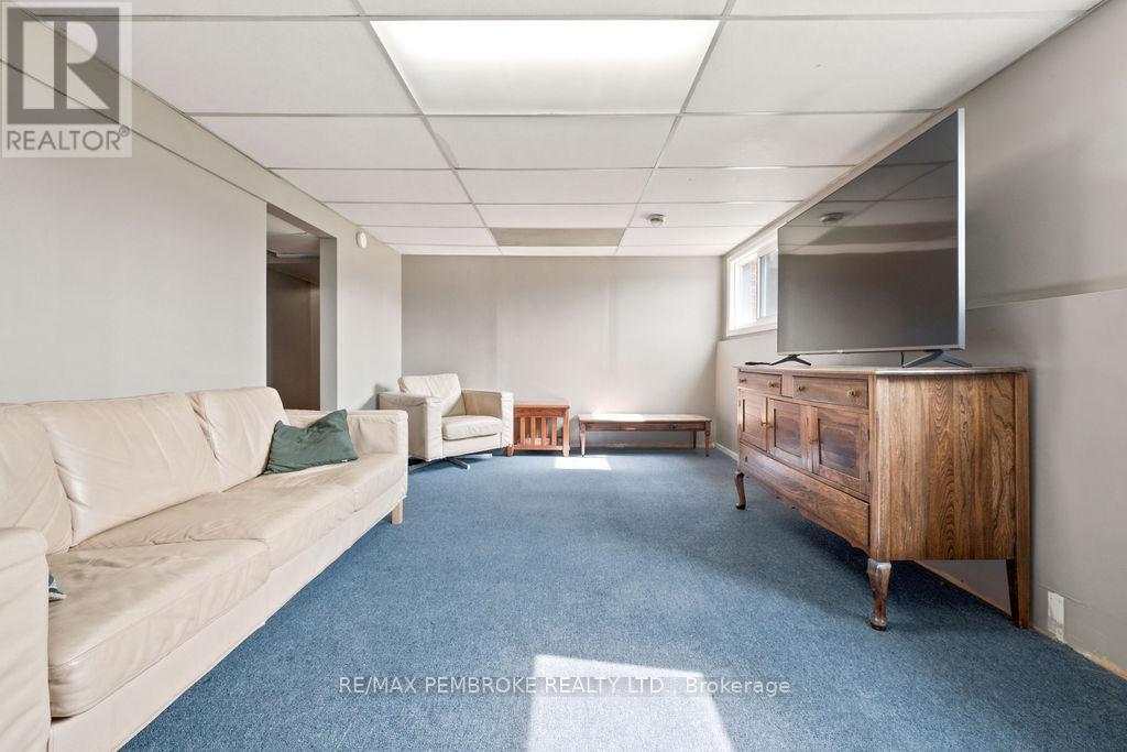 41 MEADOWBROOK DRIVE - Image 27