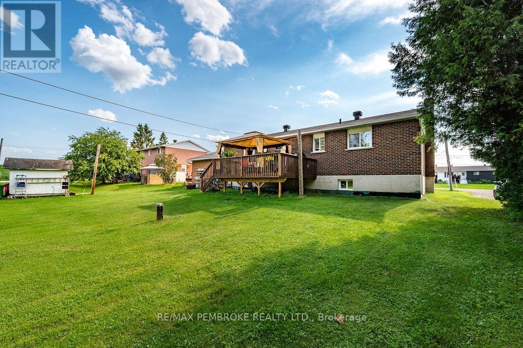 41 MEADOWBROOK DRIVE - Image 36
