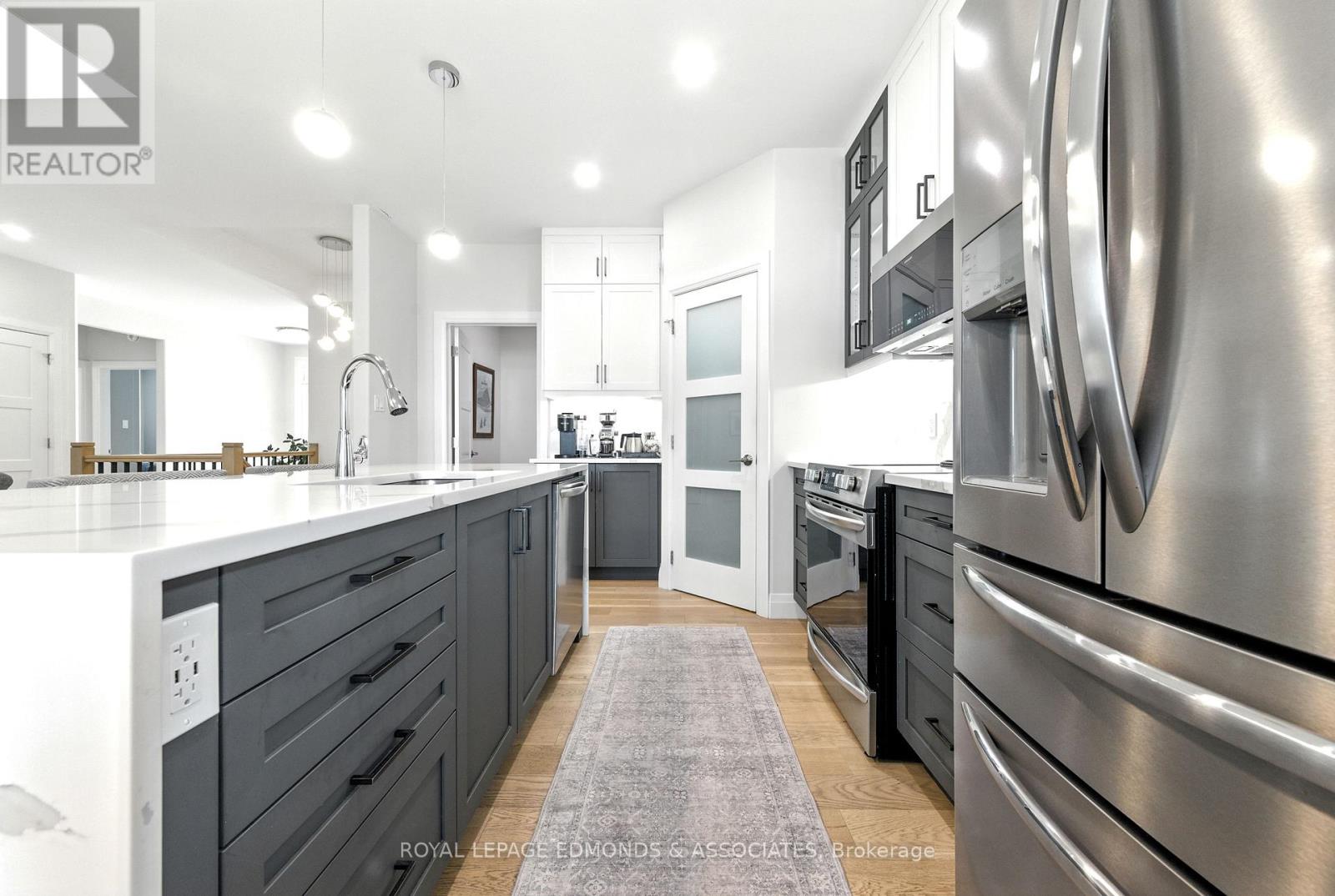 517 SYDENHAM STREET - 8