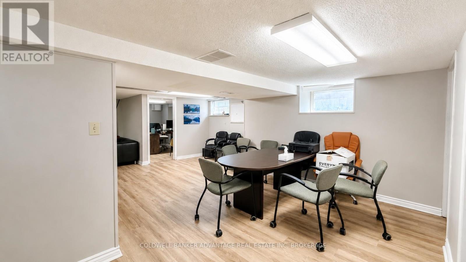 33 Raymond Street — photo 25