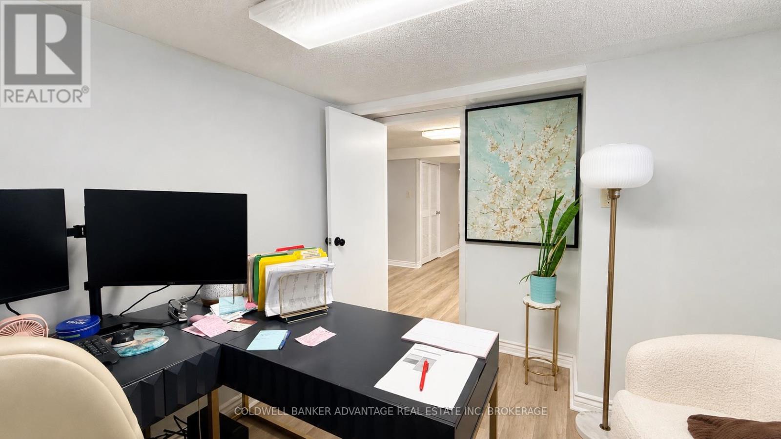 33 Raymond Street — photo 28