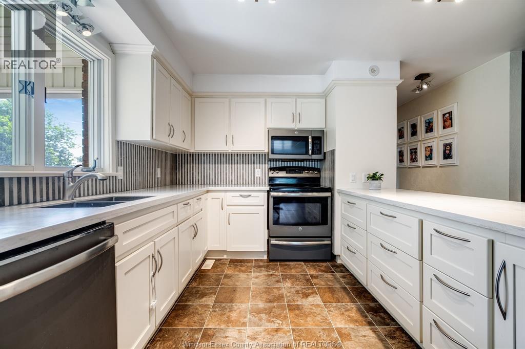 383 South Talbot ROAD - 10