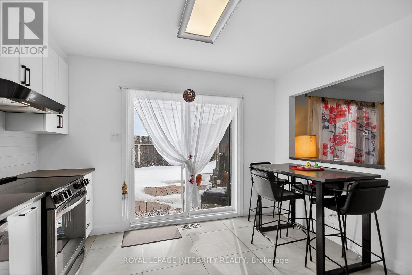 2092 LEGRAND CRESCENT - 13