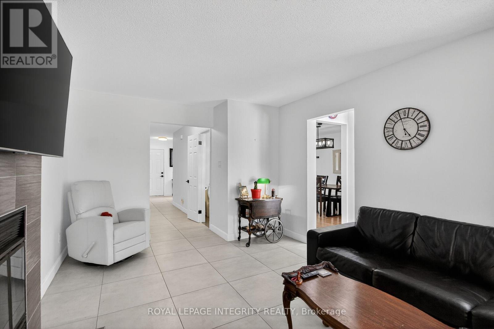 2092 LEGRAND CRESCENT - 20