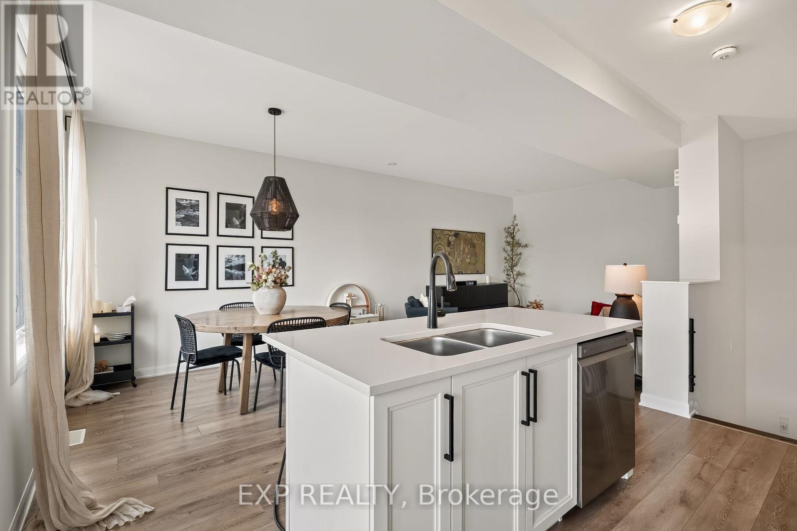 532 AGLISH MEWS - 23