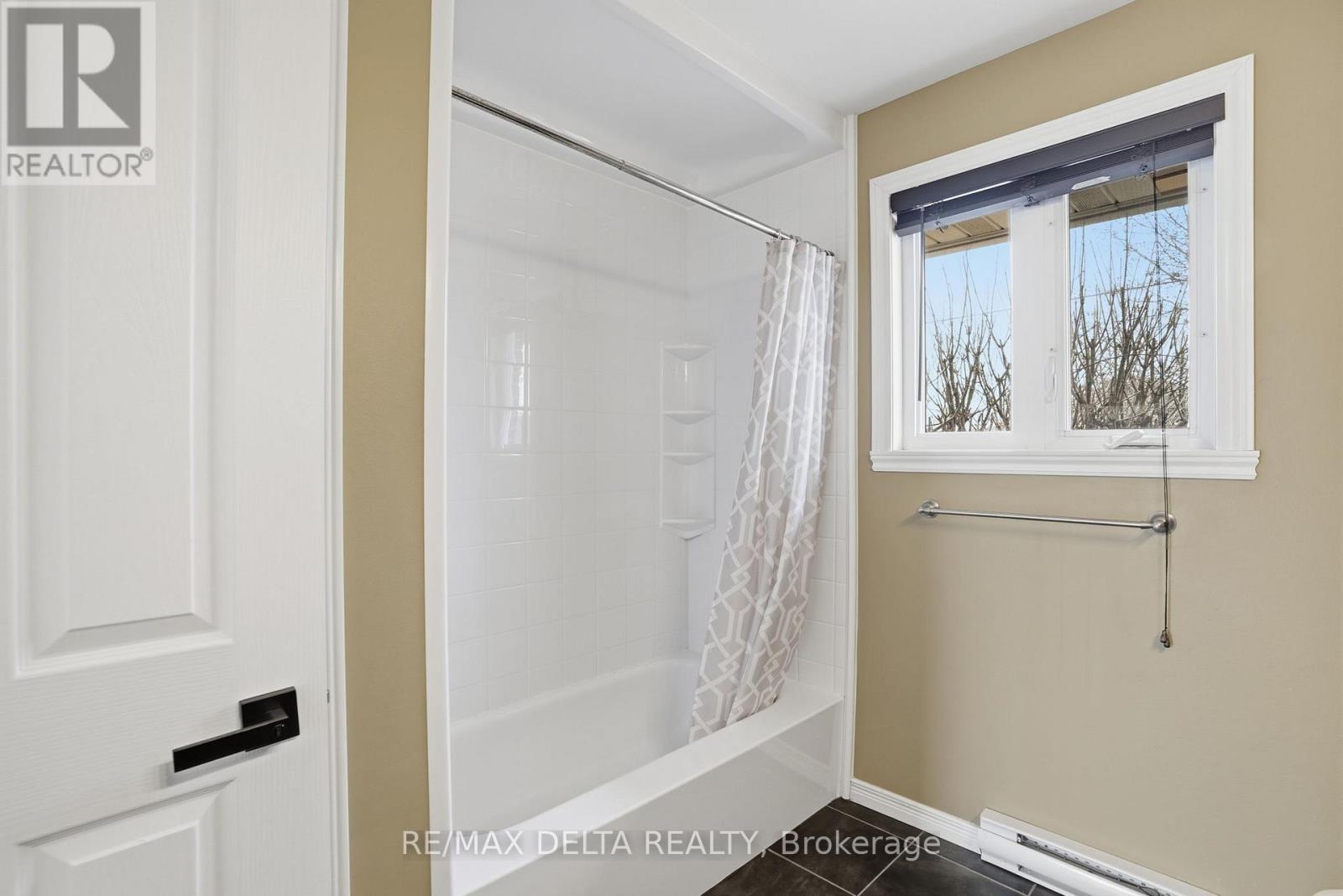 120 CALEDONIA ROAD - 33