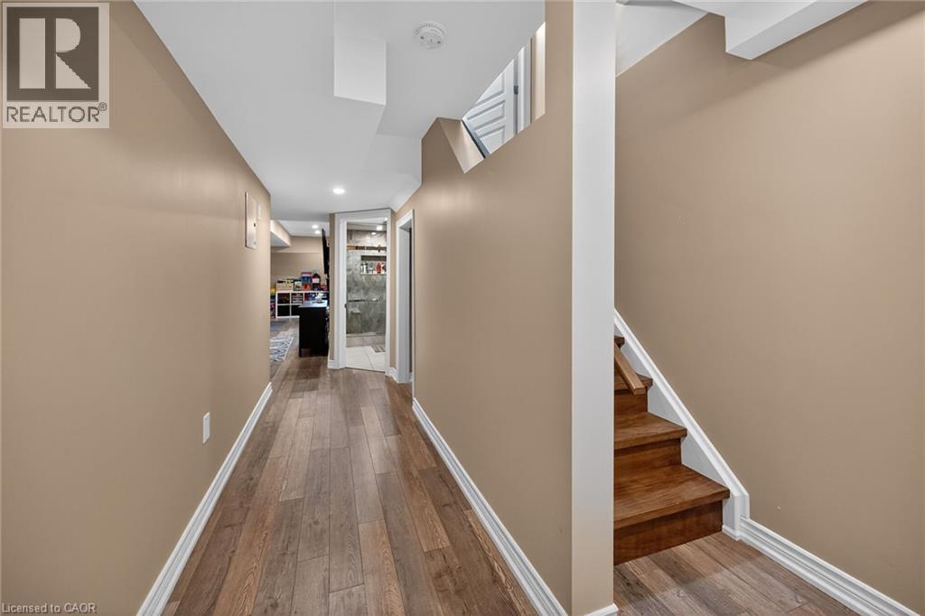149 KINSMAN Drive - 10