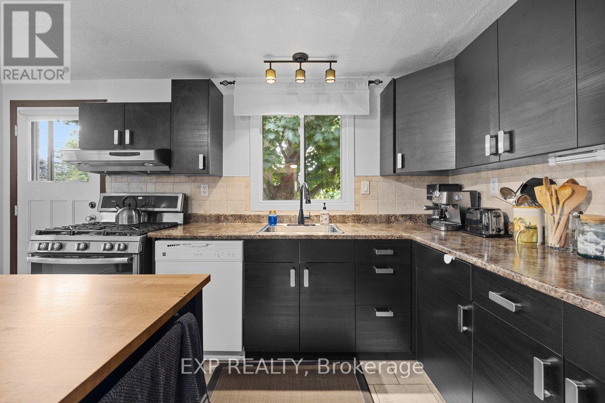 396 HATFIELD CRESCENT - 10