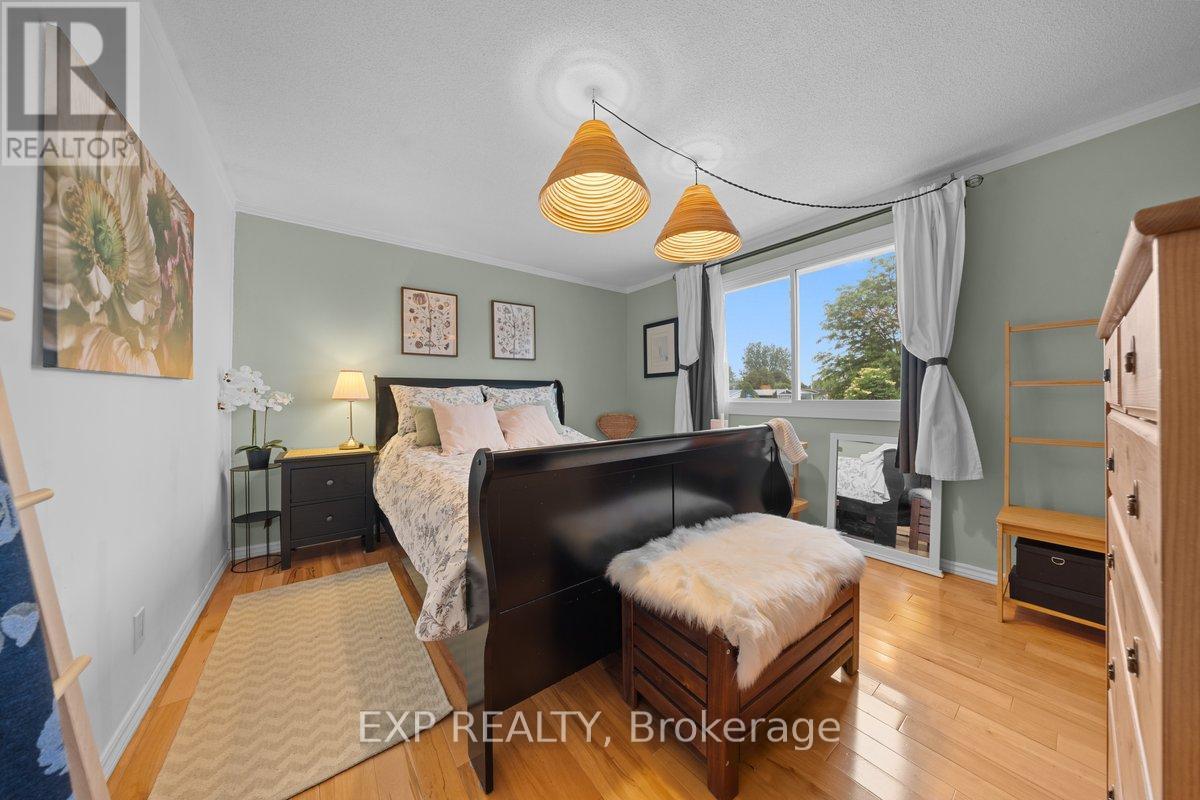 396 HATFIELD CRESCENT - 16