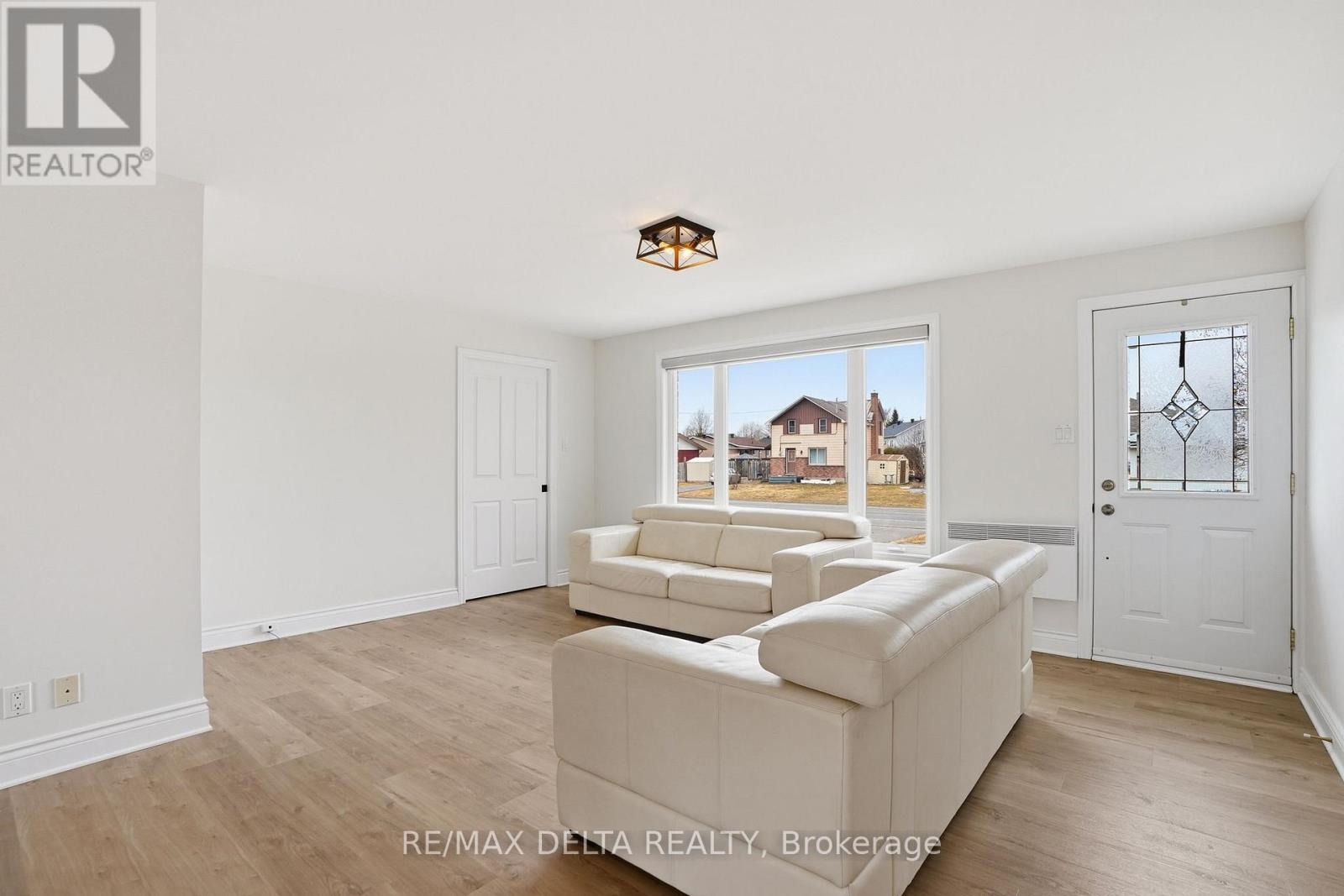 120 CALEDONIA ROAD - 9