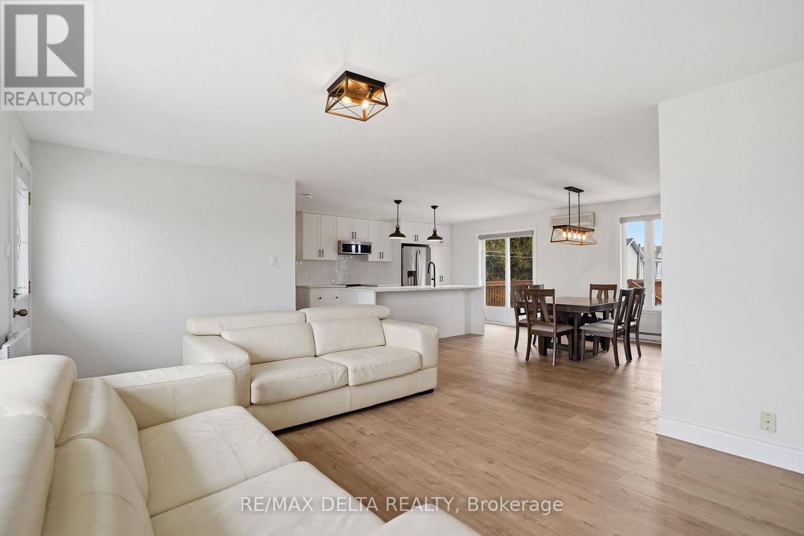 120 CALEDONIA ROAD - 11