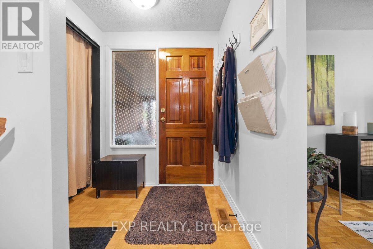 396 HATFIELD CRESCENT - 3