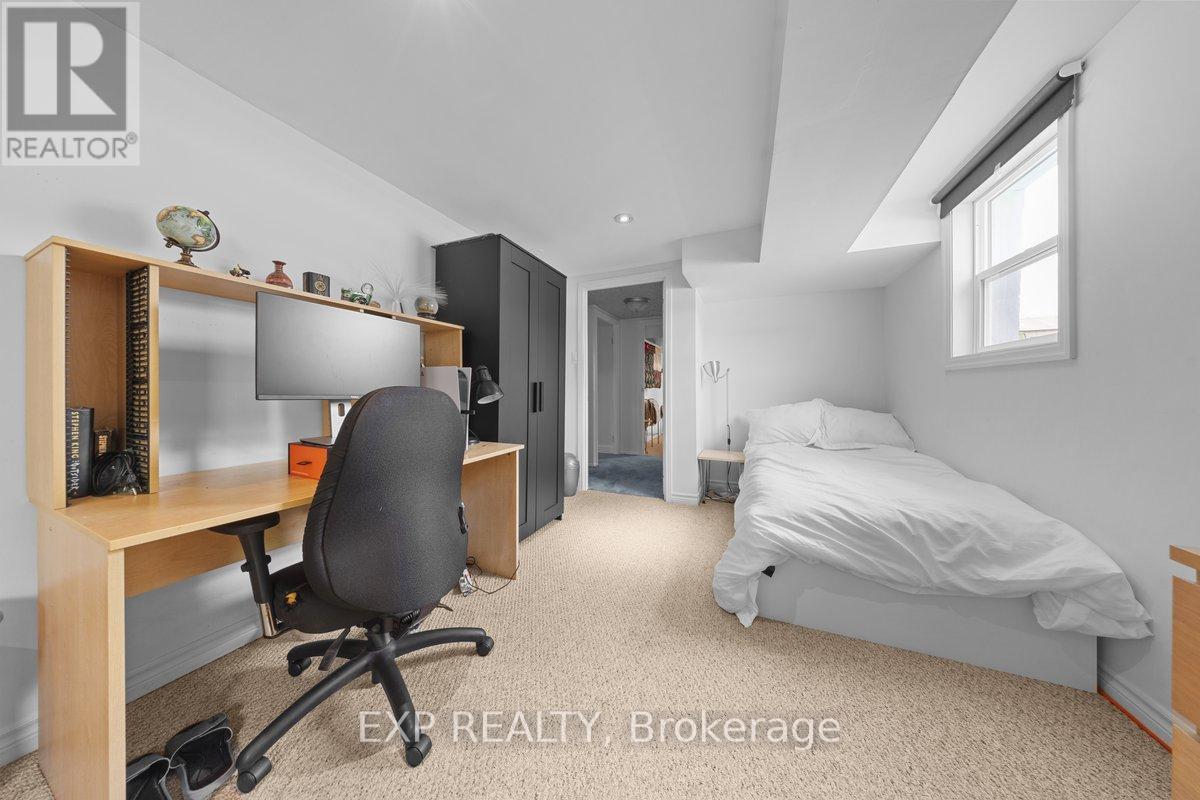396 HATFIELD CRESCENT - 23
