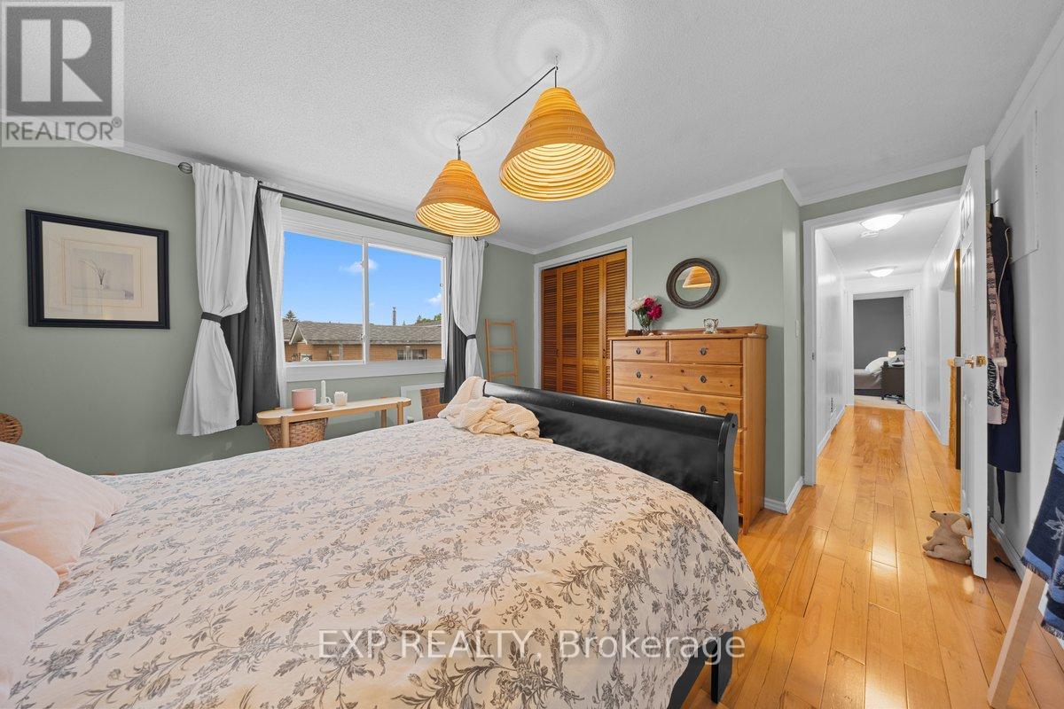 396 HATFIELD CRESCENT - 17