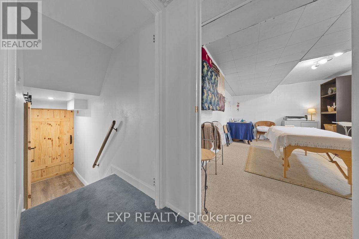 396 HATFIELD CRESCENT - 25