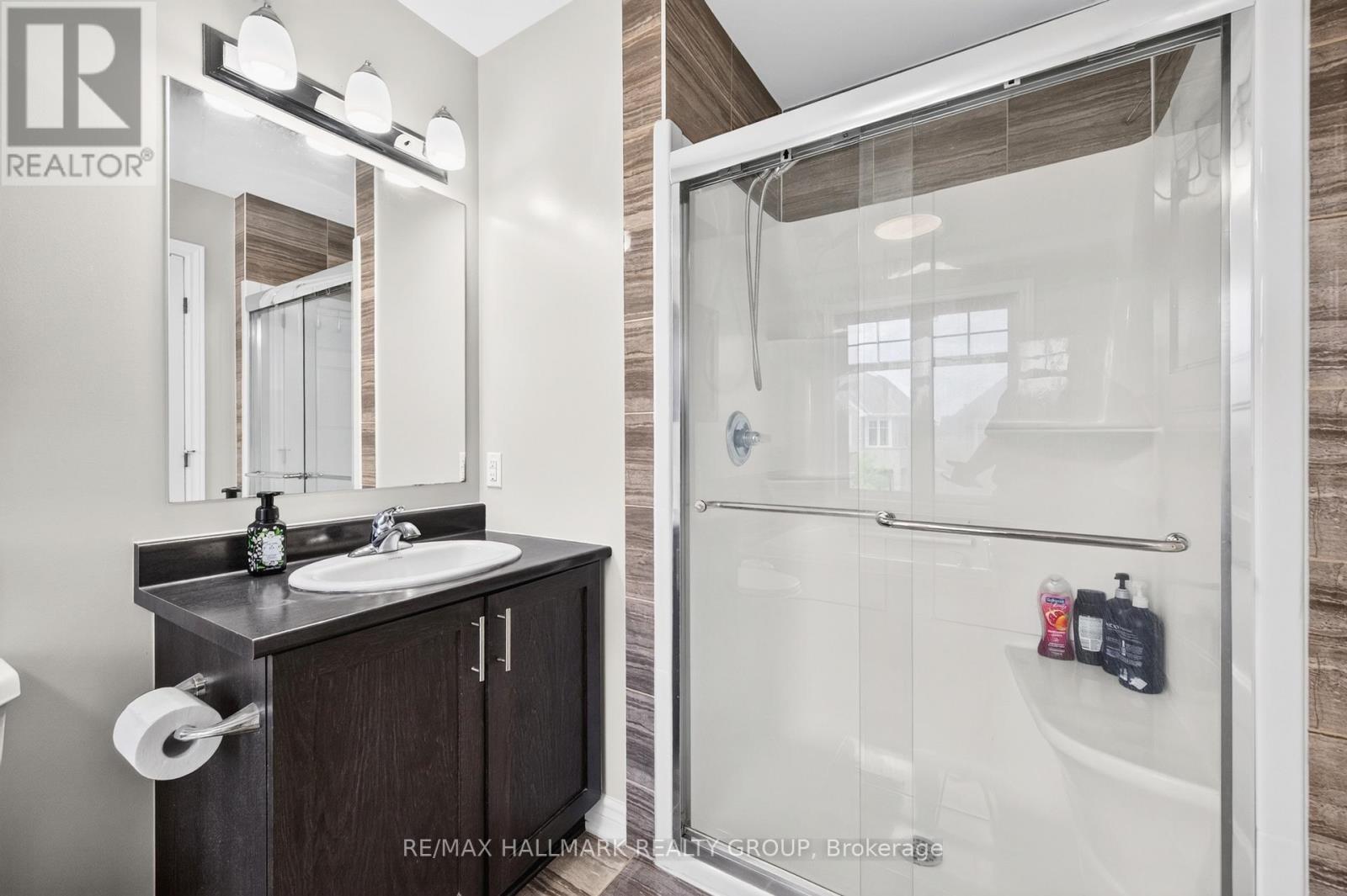 335 ALASKEN DRIVE - 19