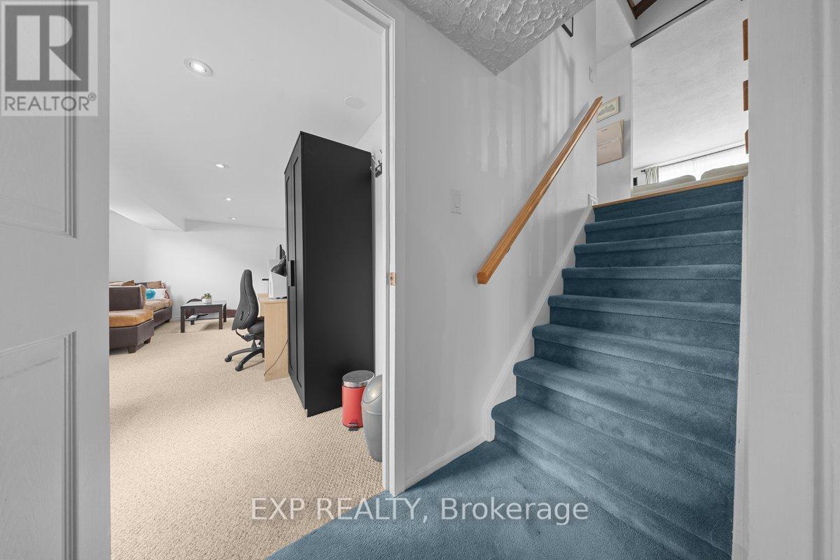 396 HATFIELD CRESCENT - 21