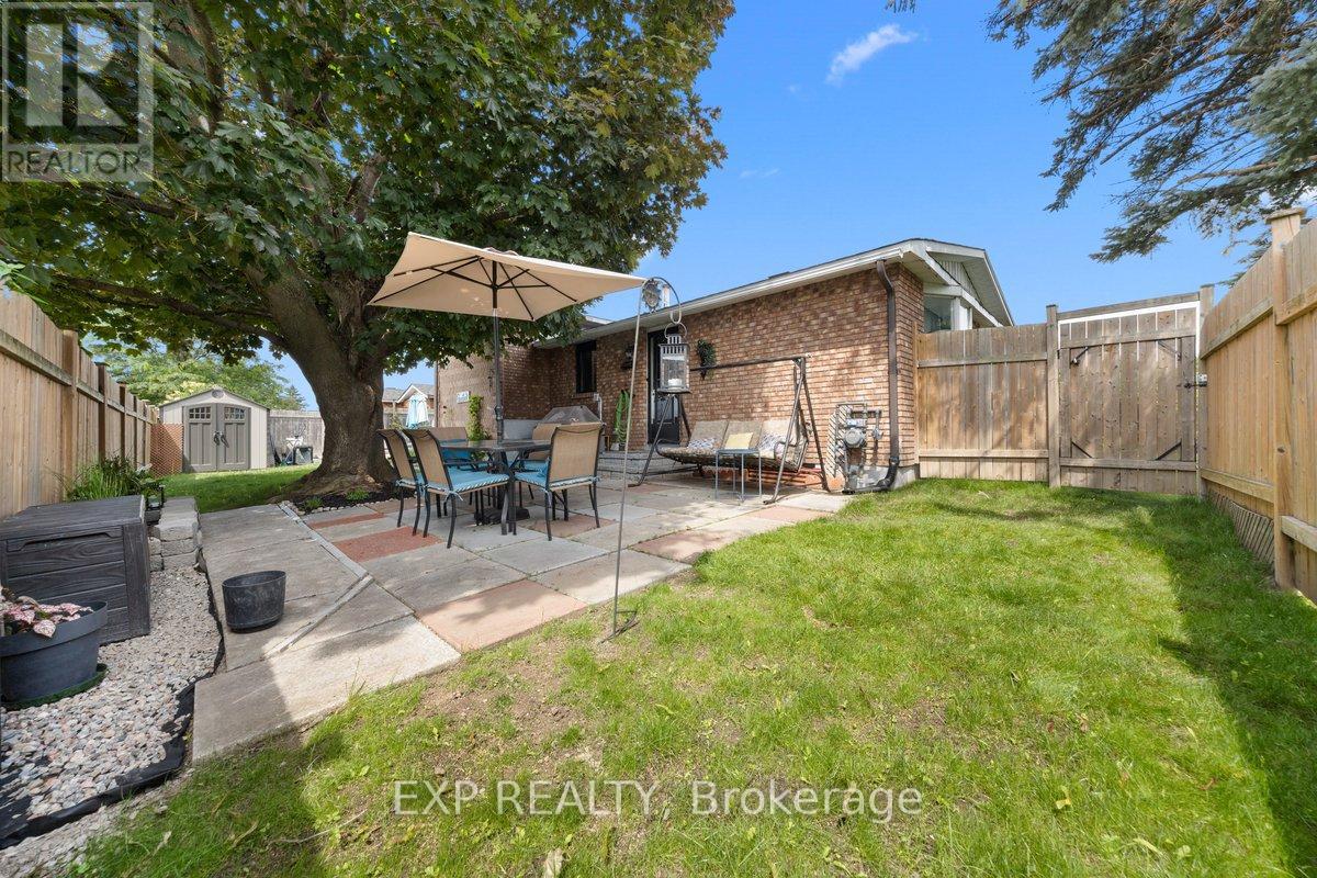 396 HATFIELD CRESCENT - 27
