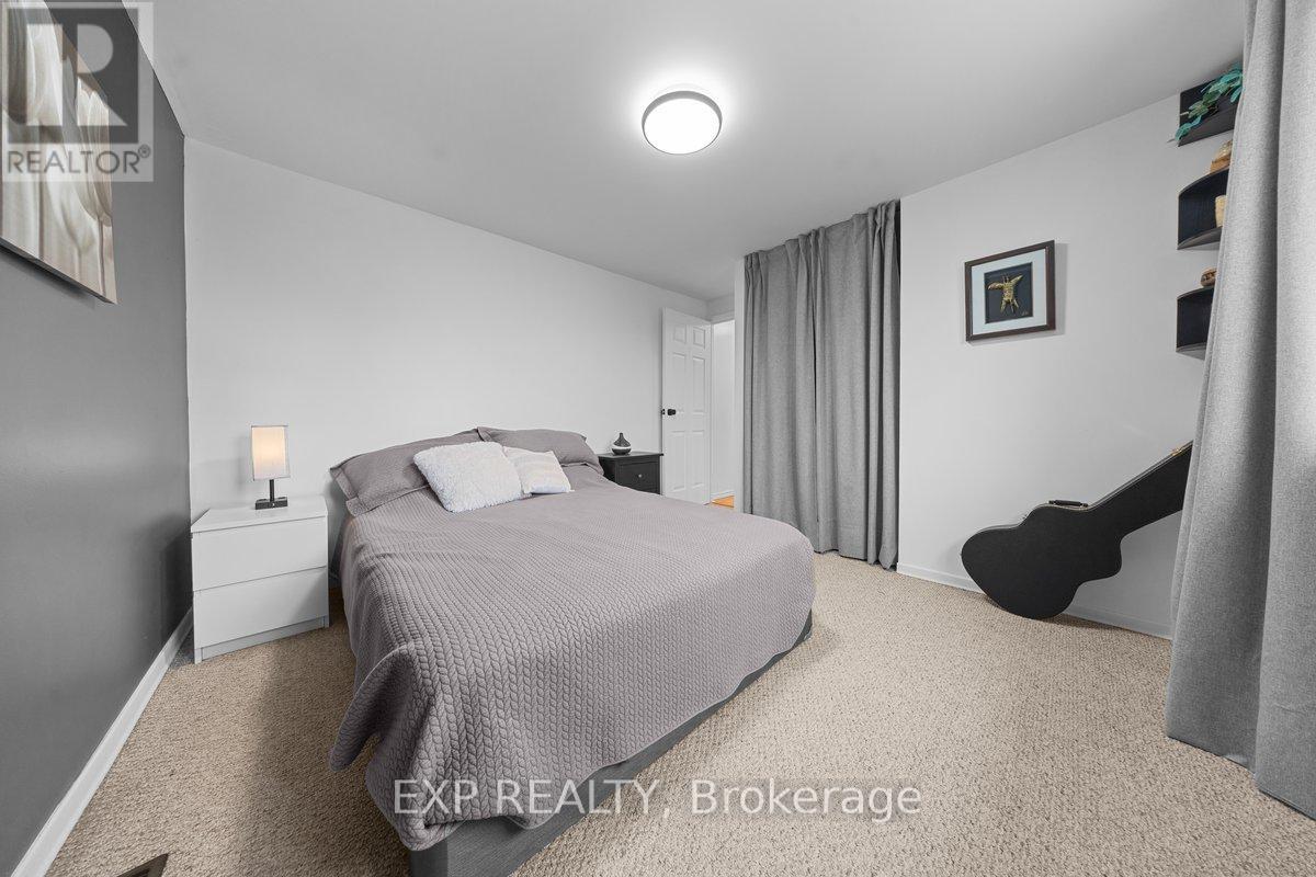 396 HATFIELD CRESCENT - 19