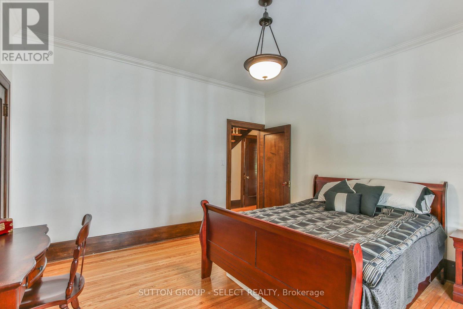 272 HURON STREET - 17