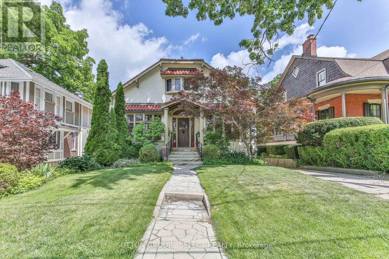 272 HURON STREET - 1