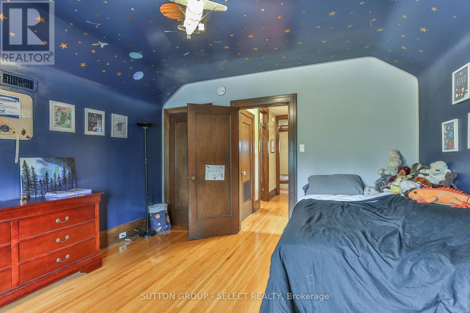 272 HURON STREET - 23