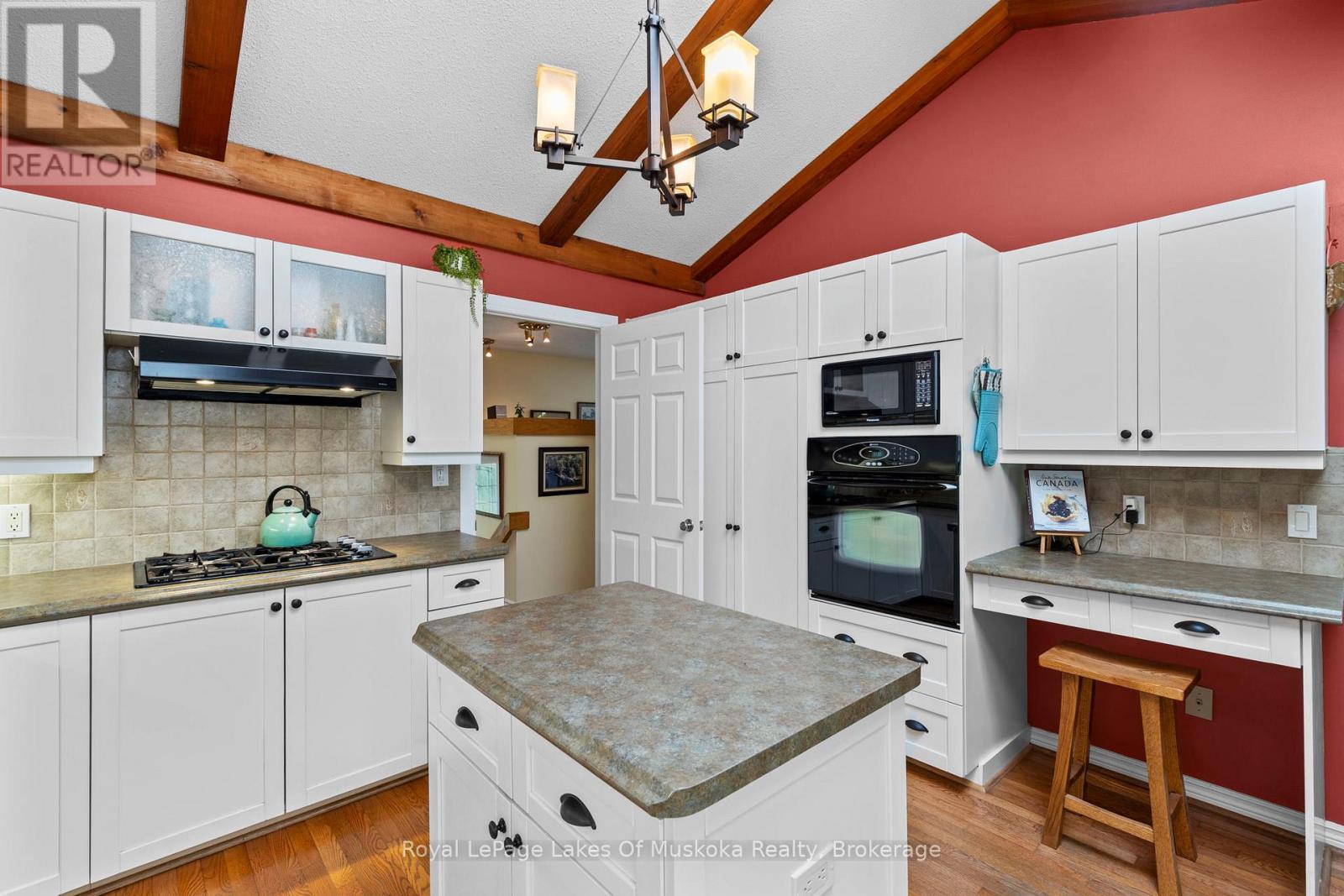 20 SOUTH MUSKOKA DRIVE - 8