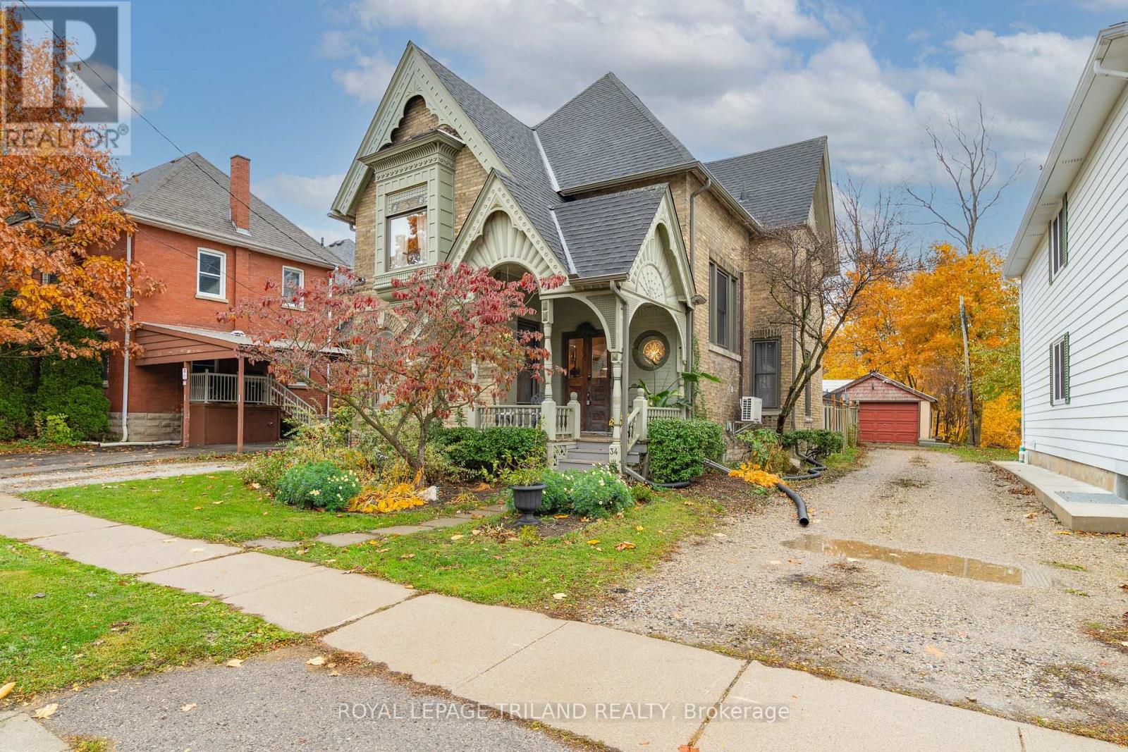 34 GLADSTONE AVENUE - 1