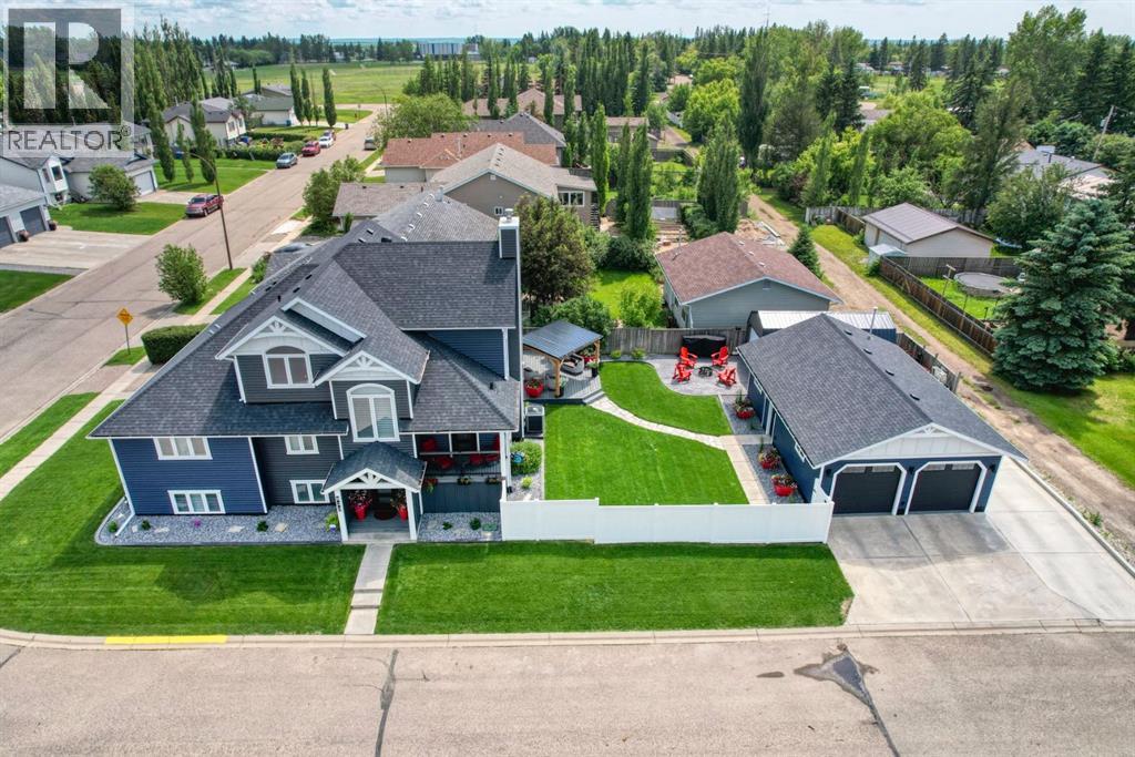 833 10 Avenue NE - 1