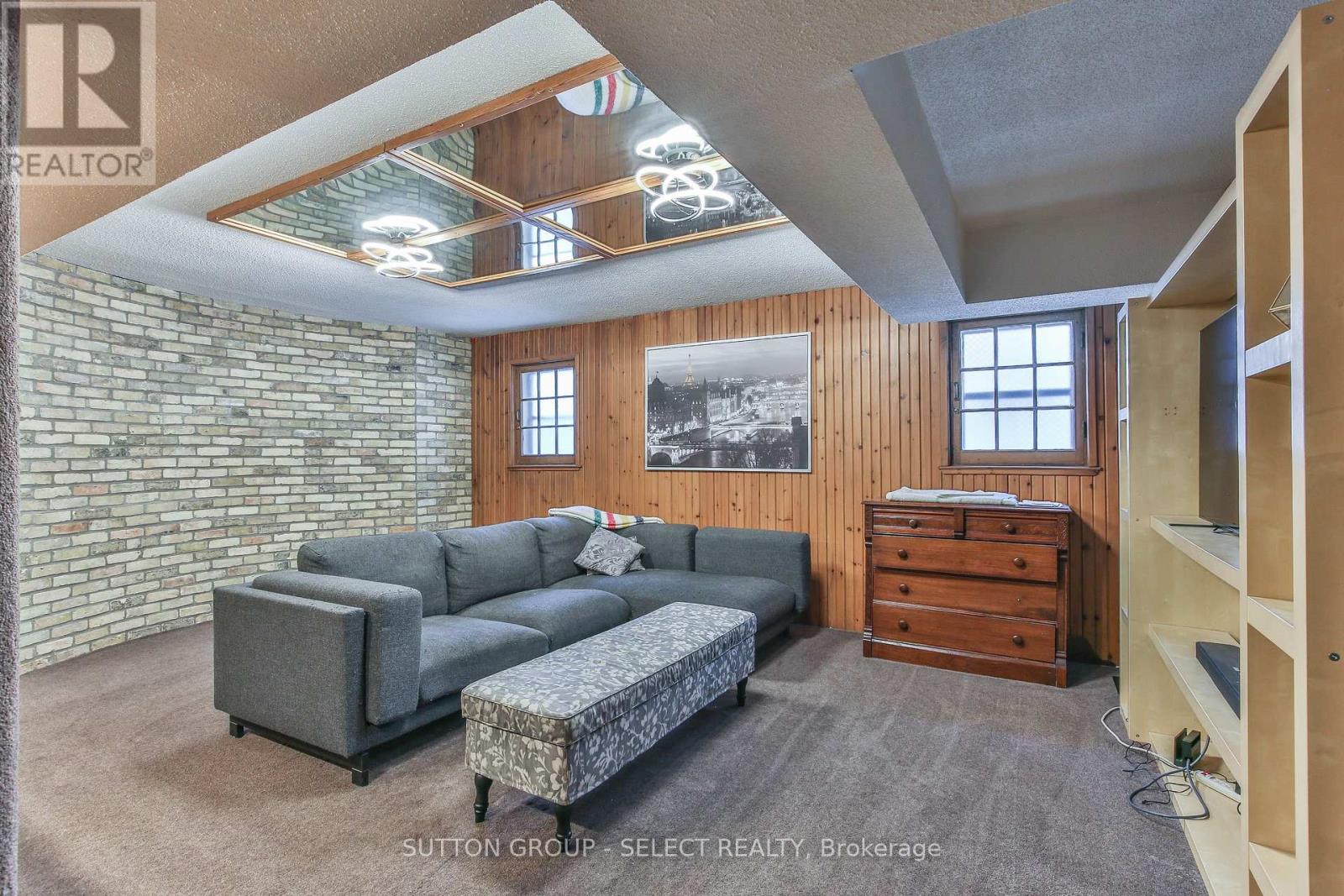 272 HURON STREET - 30
