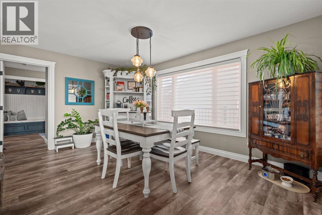 833 10 Avenue NE - 15