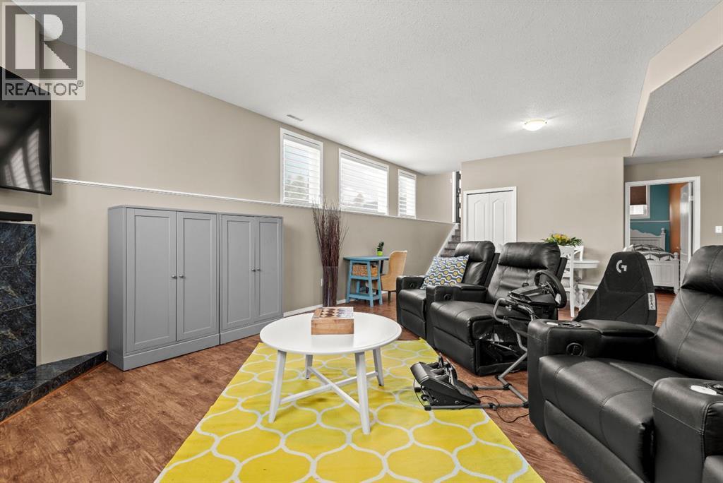 833 10 Avenue NE - 32