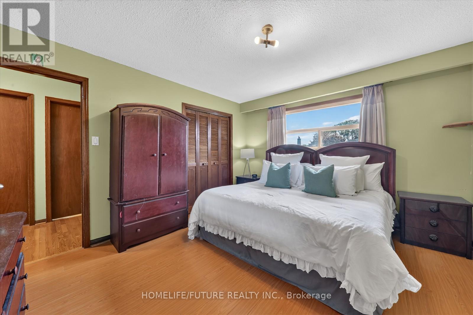 24 CLEETHORPES BOULEVARD - 18