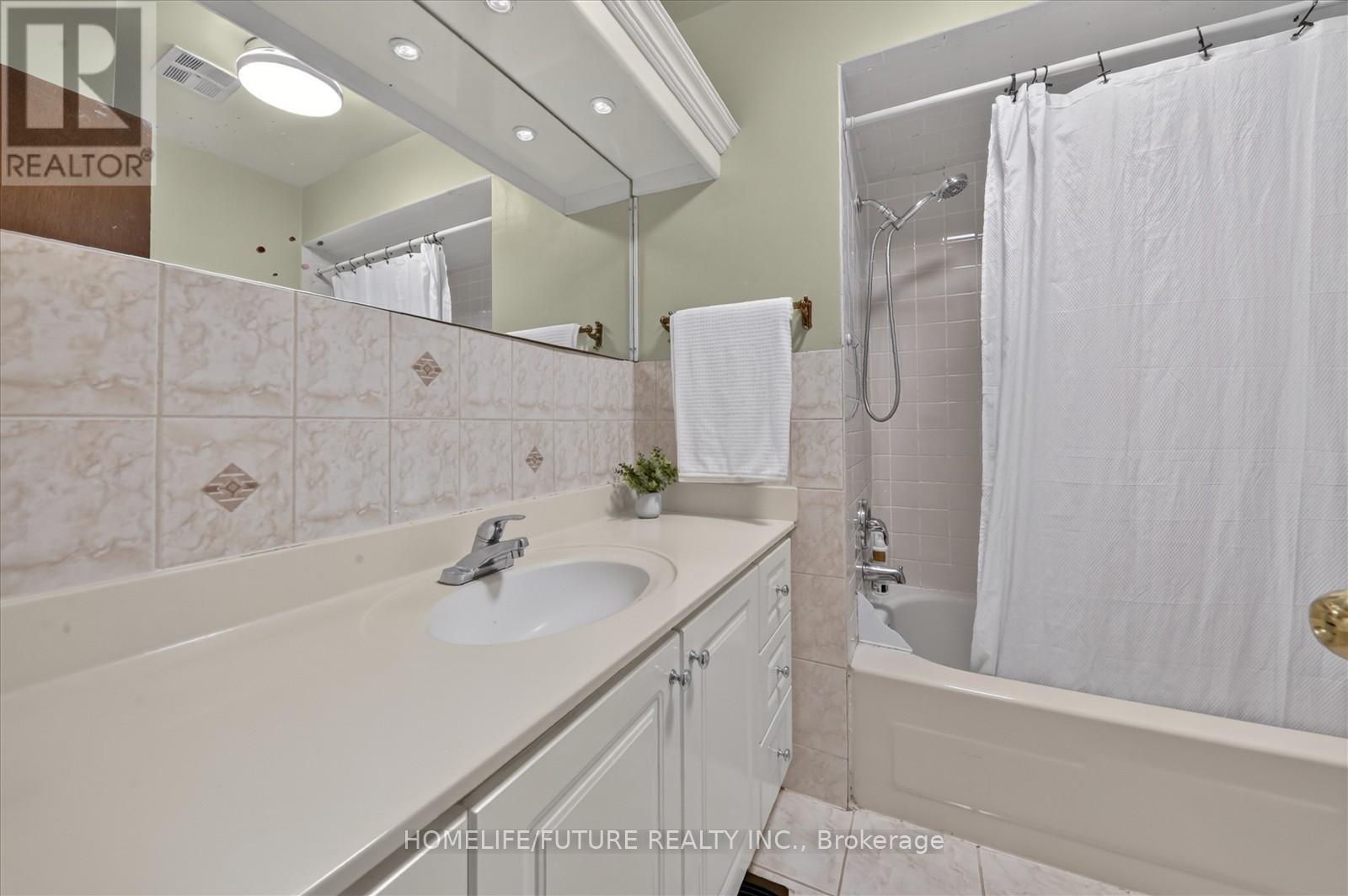 24 CLEETHORPES BOULEVARD - 23
