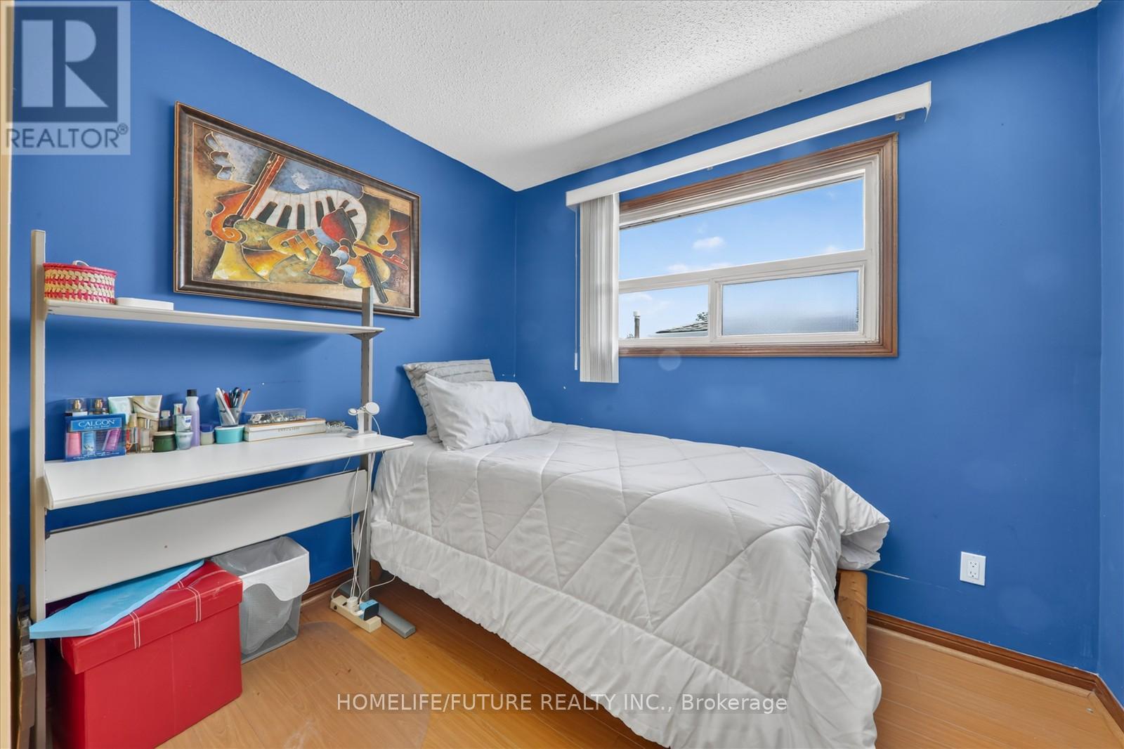 24 CLEETHORPES BOULEVARD - 24