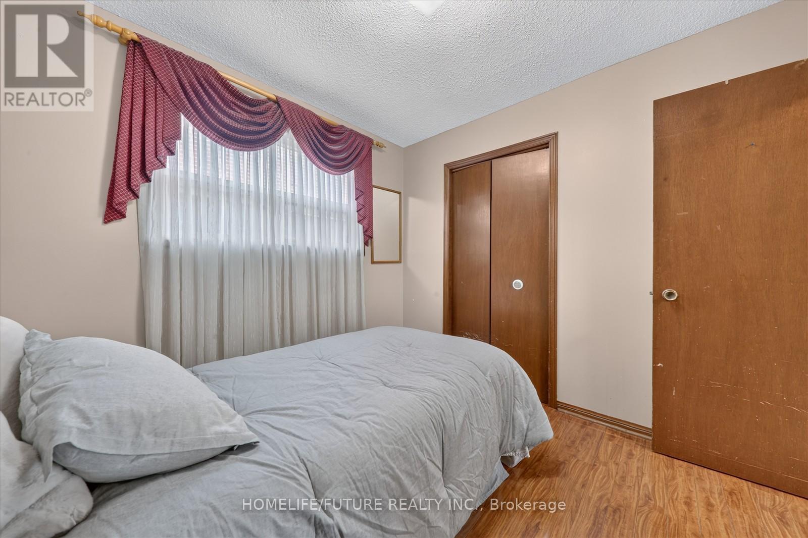 24 CLEETHORPES BOULEVARD - 32