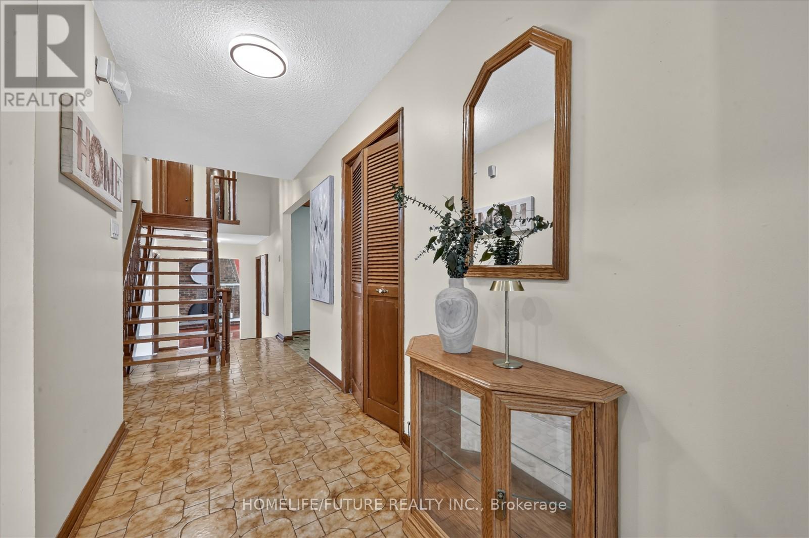 24 CLEETHORPES BOULEVARD - 6