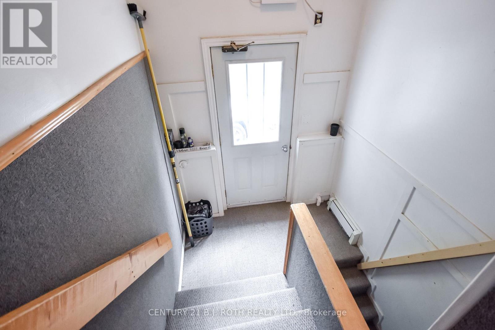 6 CAROLINE STREET - 29