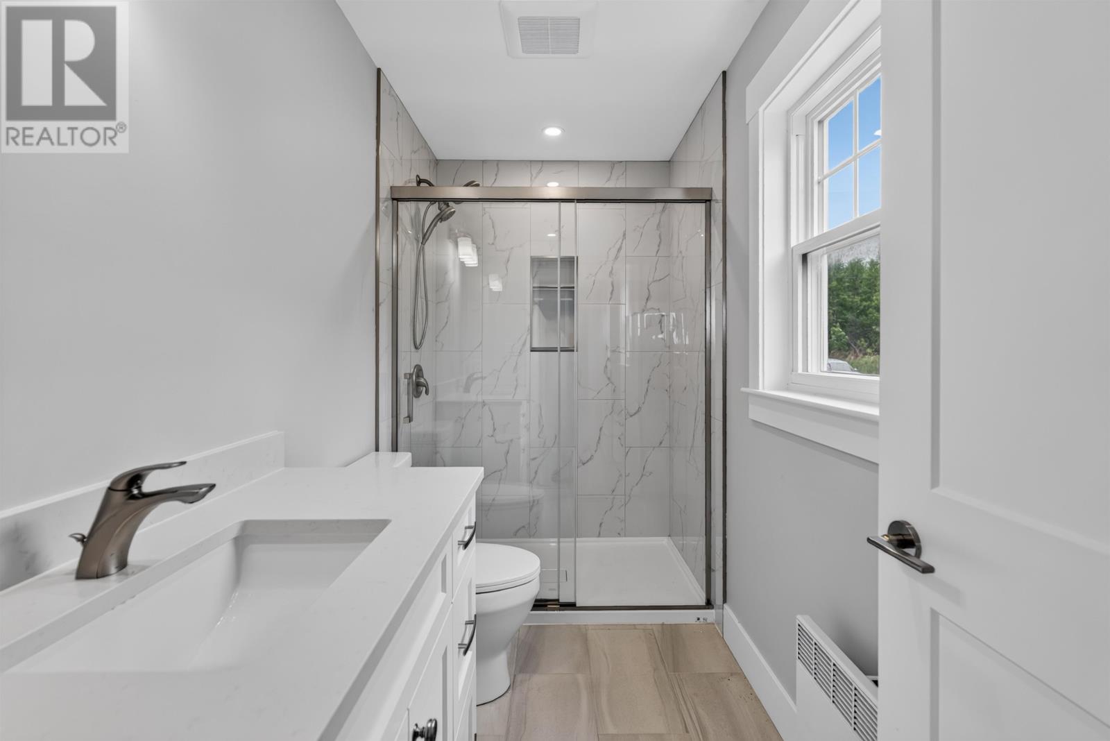 12 Camden Court - Image 34
