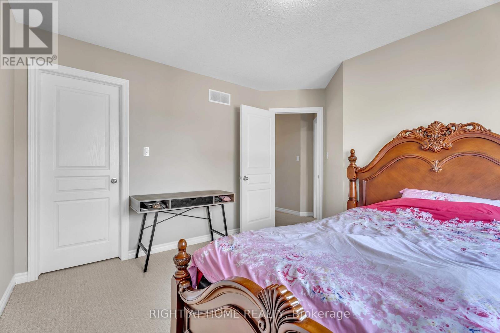 1189 SANDBAR STREET - Image 26