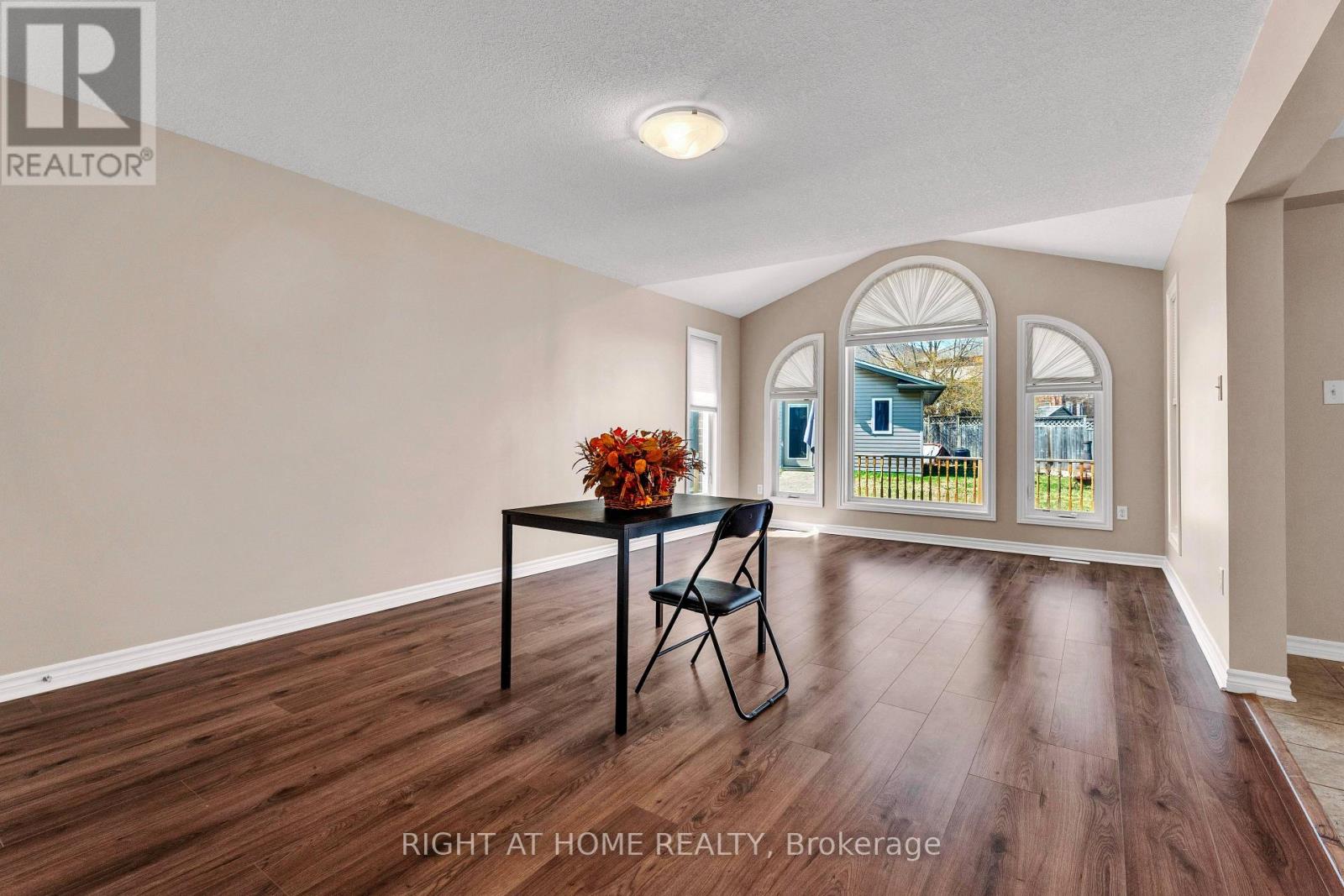 546 MAPLEWOOD LANE Property Photo