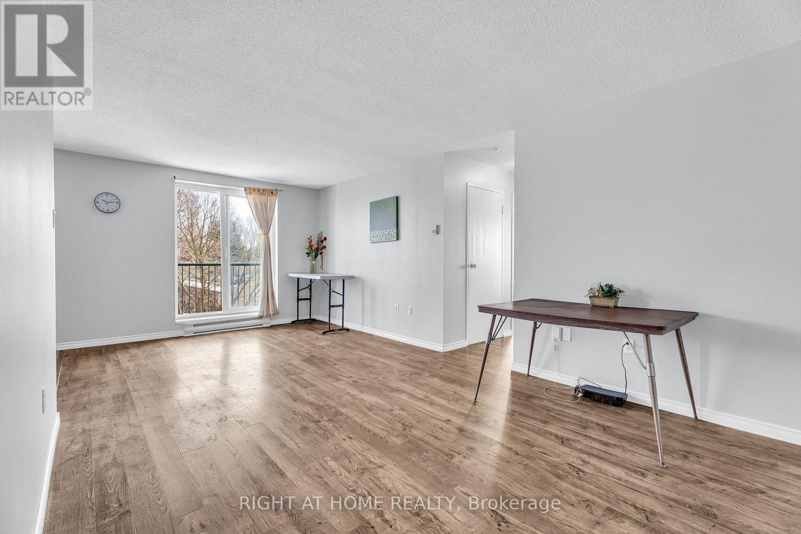 #401 986 HURON STREET - 16