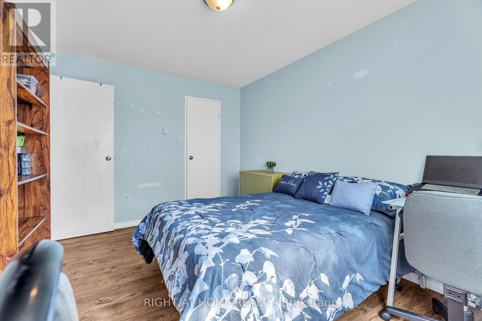 #401 986 HURON STREET - 27