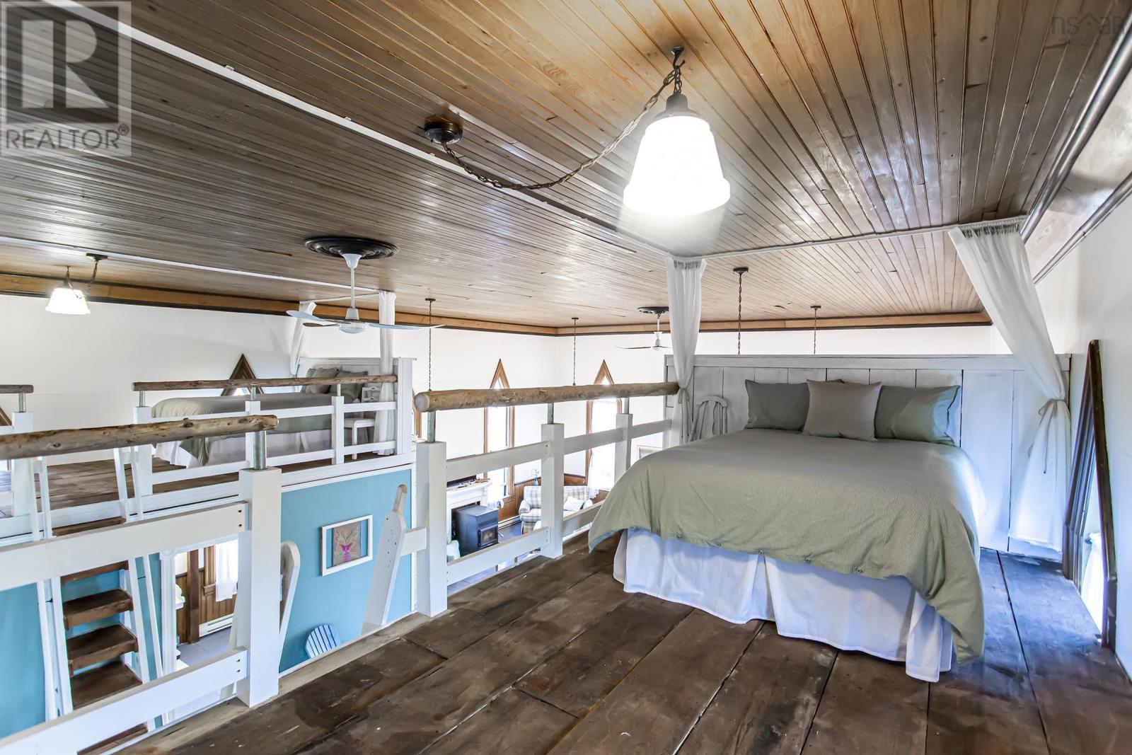 12352 Shore Road - 19