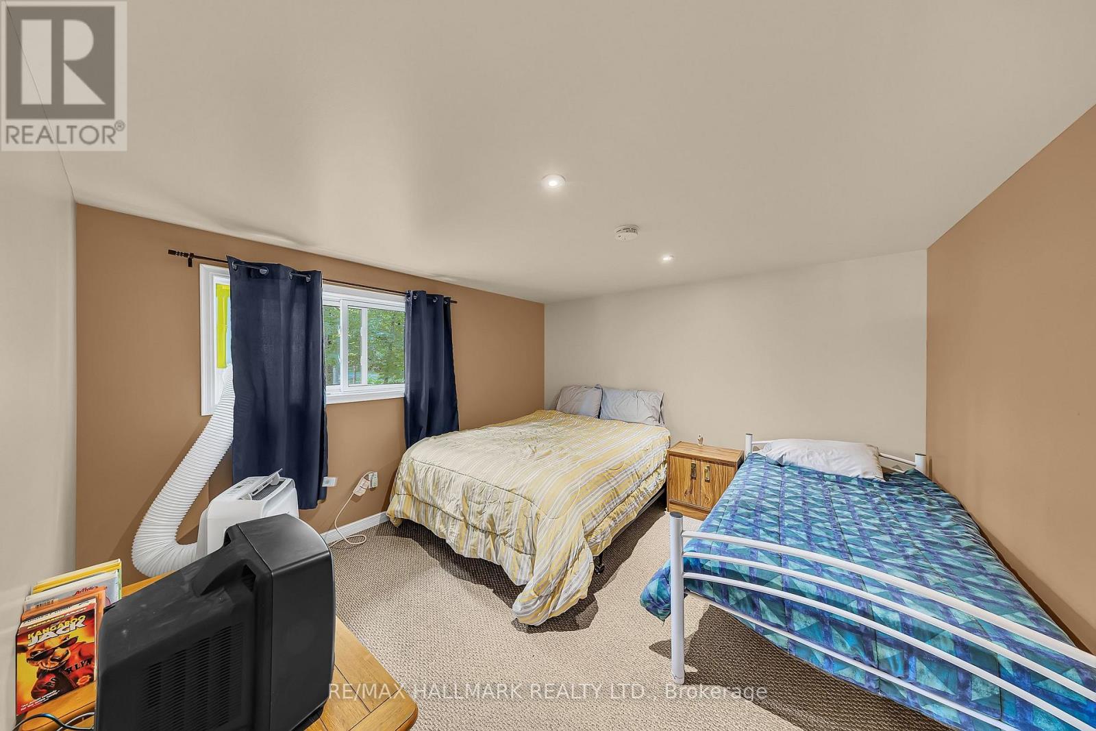 195 WELDON DRIVE - 24