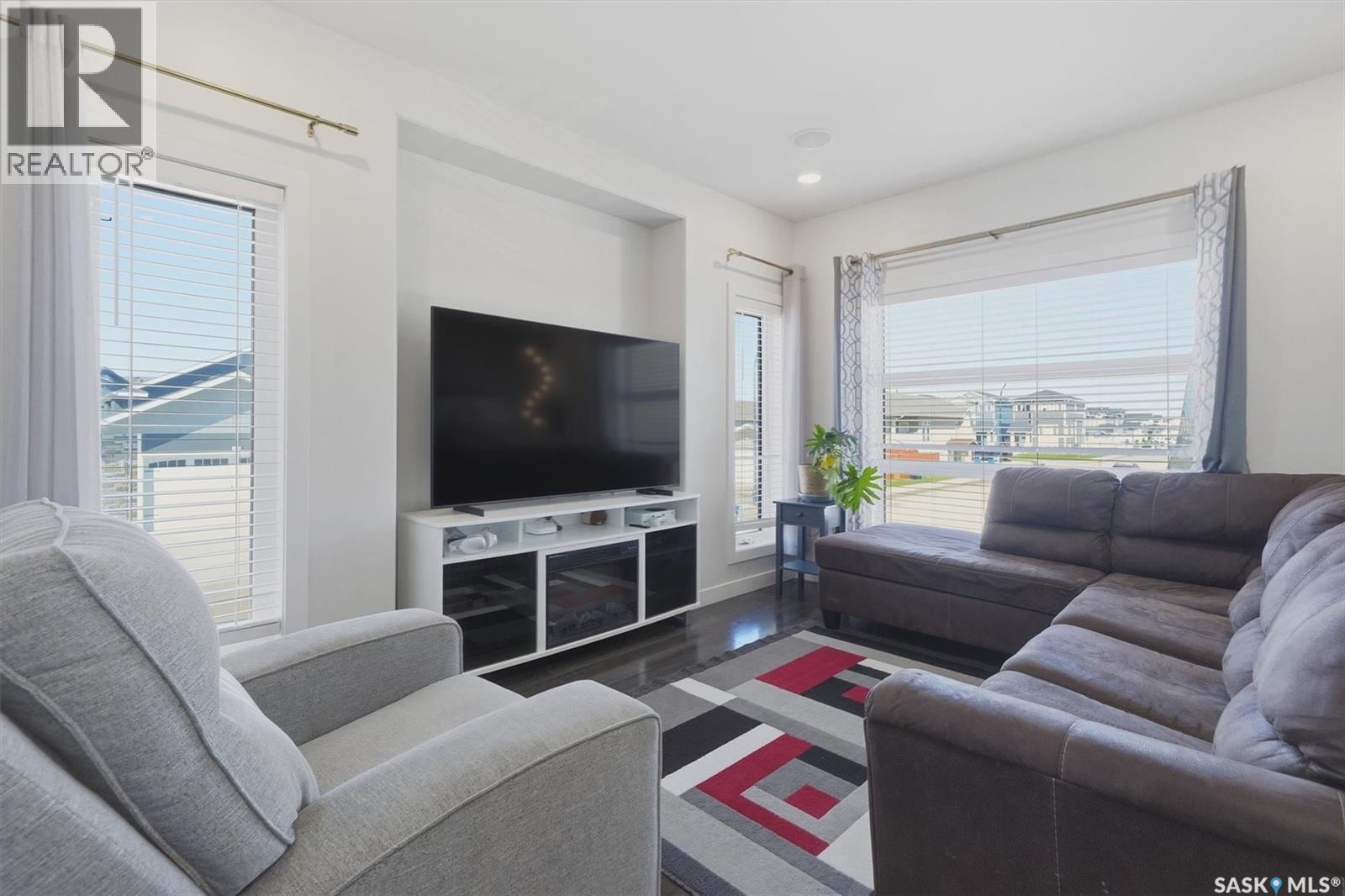 202 Bentley COURT - 4